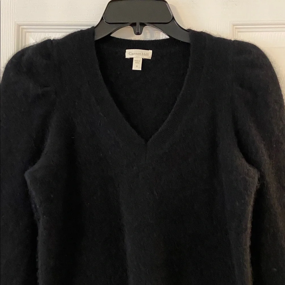 Garnet Hill Classic Black V-Neck Sweater 100% Cashmere length 21” bust 30” - Picture 3 of 8